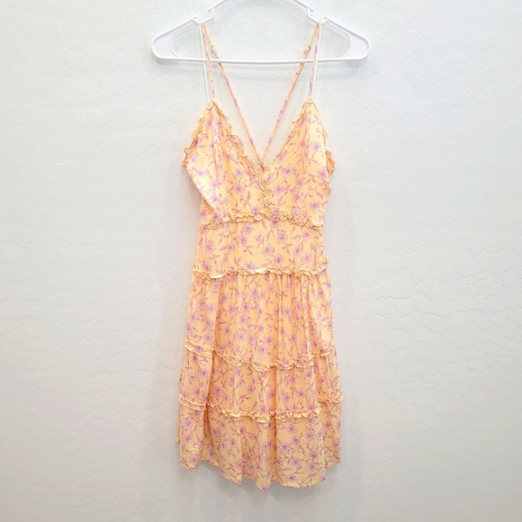 NWOT Love Tree Yellow Floral Print Fit & Flare Mini Dress Women's Size Large - Picture 2 of 13